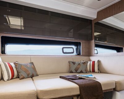 Azimut 43 2017 www.navigobyy.com t05