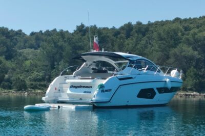 Azimut 43 2017 www.navigobyy.com t11