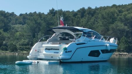 Azimut 43 2017 www.navigobyy.com t11