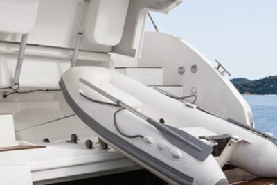 Azimut 43 2017 www.navigobyy.com t14