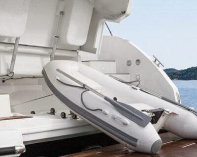 Azimut 43 2017 www.navigobyy.com t14