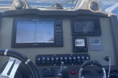 Azimut 43 2017 www.navigobyy.com t15