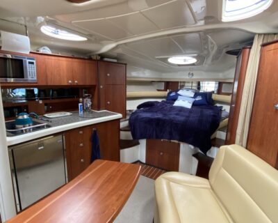 Monterey 330 SY 2007 www.navigobyy.com 01