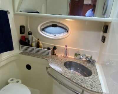 Monterey 330 SY 2007 www.navigobyy.com 05