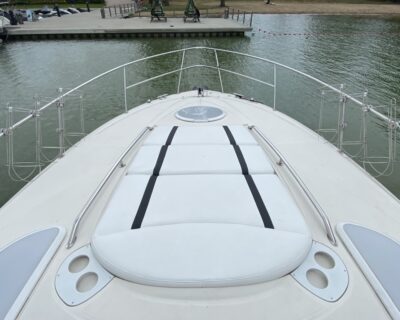 Monterey 330 SY 2007 www.navigobyy.com 07