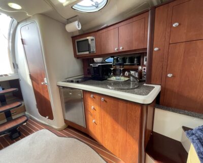 Monterey 330 SY 2007 www.navigobyy.com 20