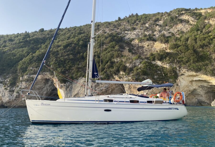 Bavaria Cruiser 37