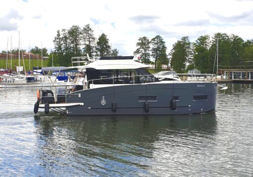 Cobra Futura 40 Grand Horizon