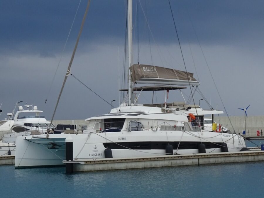Catamaran Bali 5.4 2022