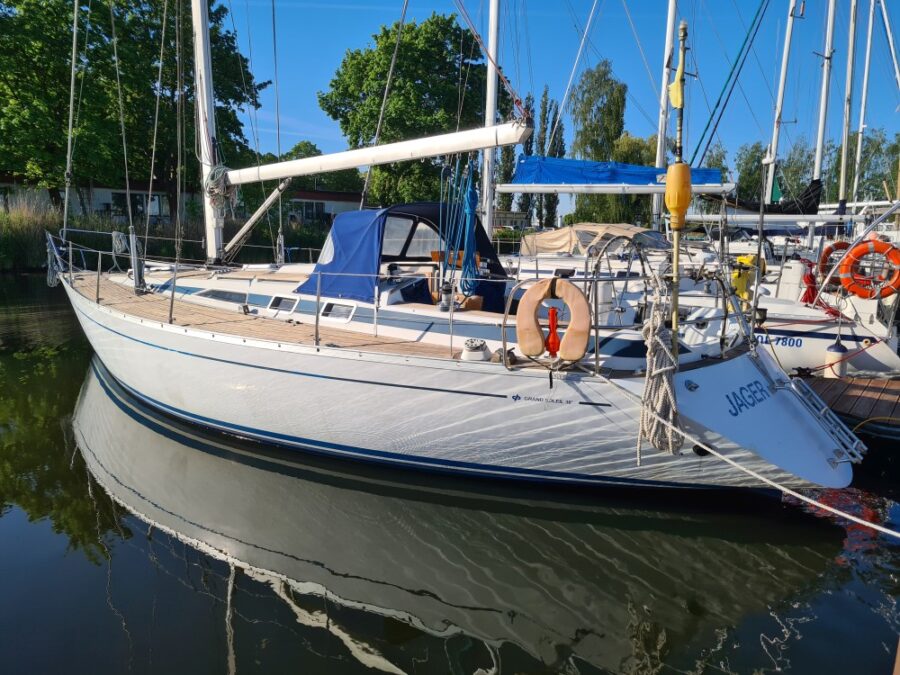 Grand Soleil 38