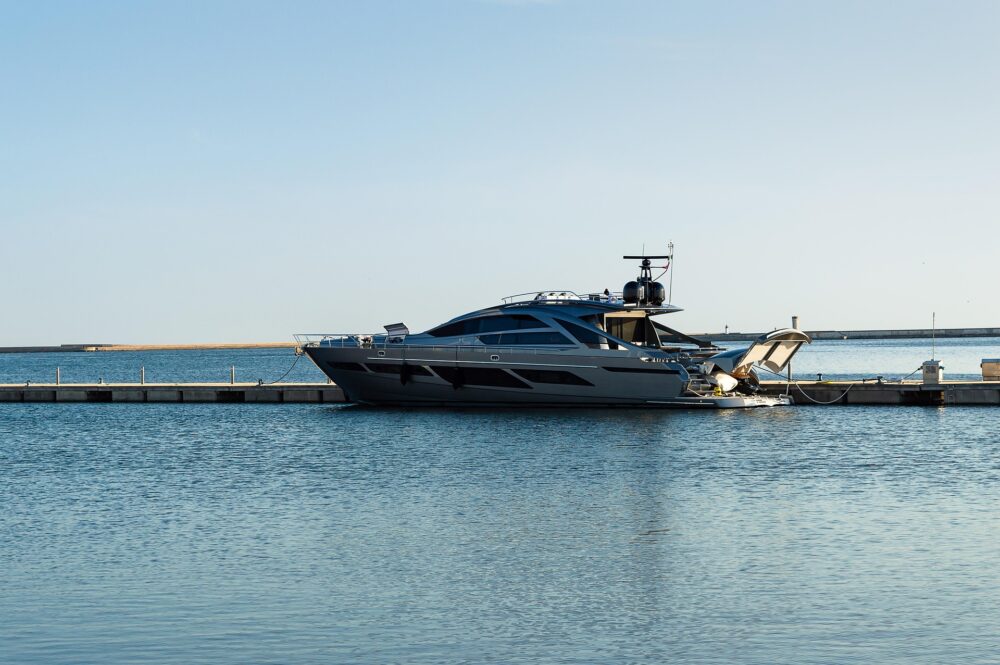 powerboat