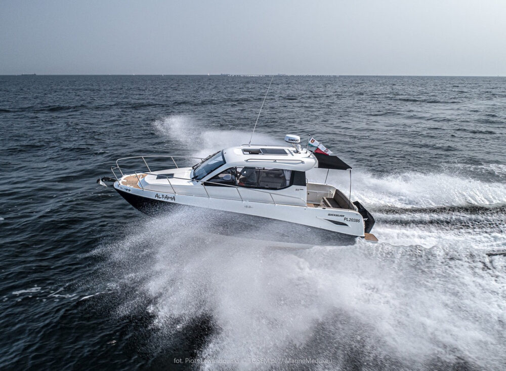 quicksilver active 905 weekend