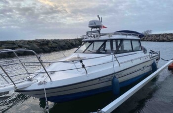 Bayliner 2459 Trophy 2