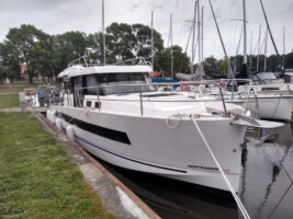 Northman 1200 6 Northman 1200 moored