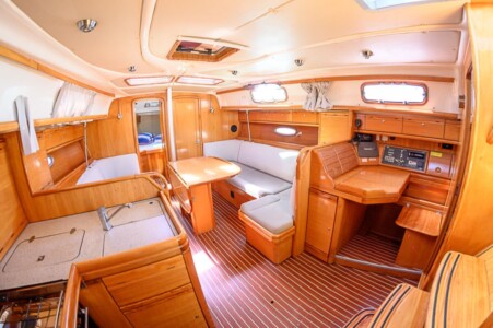 Bavaria 37 Cruiser 3 Bavaria 37 Cruiser 2007 interior