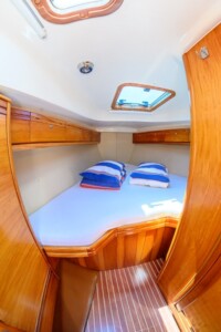 Bavaria 37 Cruiser 7 Bavaria 37 Cruiser 2007 interior