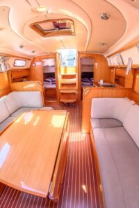 Bavaria 37 Cruiser 11 Bavaria 37 Cruiser 2007 interior