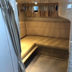Monterey 290 CR 24 Monterey 290 CR 2007 berth