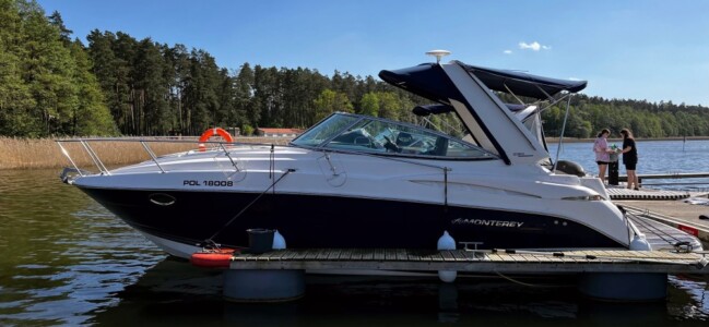 Monterey 290 CR 6 Monterey 290 CR 2007 moored