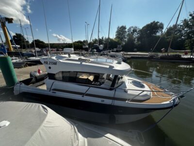 Parker 800 Weekend 9 Motorboat Yacht Parker 800 Weekend 2016