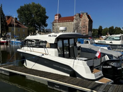 Parker 800 Weekend 10 Motorboat Yacht Parker 800 Weekend 2016
