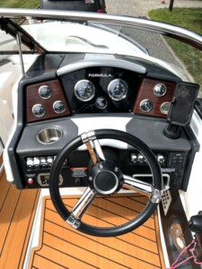 Thunderbird Formula 240 BR 8 Thunderbird Formula 240 BR 2013