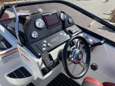 Okiboats Barracuda 585 Day Cruiser 23