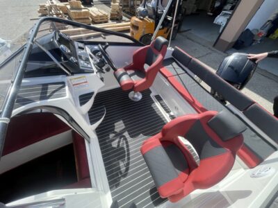 Okiboats Barracuda 585 Day Cruiser 29