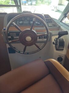 Rinker Fiesta Vee 260 16