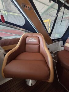 Rinker Fiesta Vee 260 20