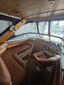 Rinker Fiesta Vee 260 21