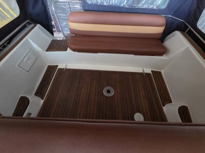 Rinker Fiesta Vee 260 24