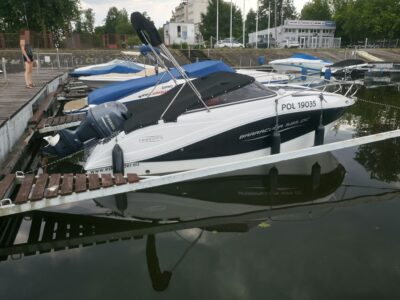 Okiboats Barracuda 585 DC 9