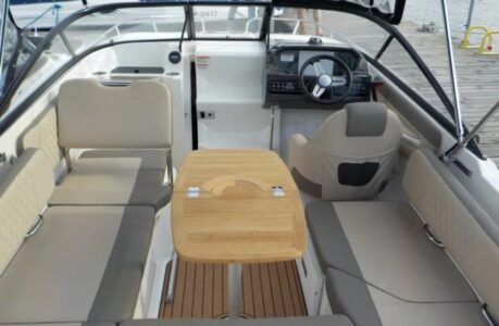 Bayliner VR6 Cuddy 4