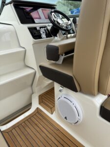 Sea Ray Sundancer 265 19