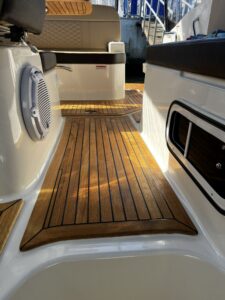 Sea Ray Sundancer 265 9