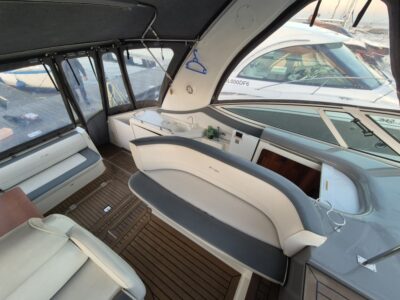 Cruisers Yachts 370 Express 18