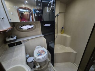 Cruisers Yachts 370 Express 20