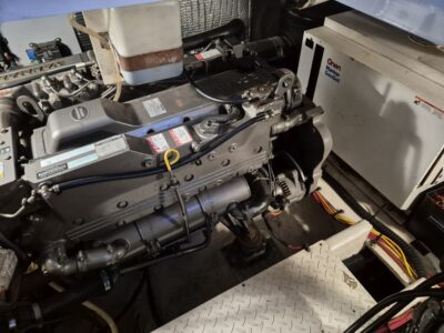 Cruisers Yachts 370 Express 31