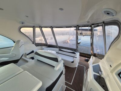 Cruisers Yachts 390 Coupe 6