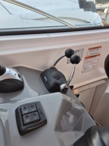 Cruisers Yachts 390 Coupe 12