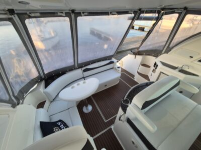 Cruisers Yachts 390 Coupe 15
