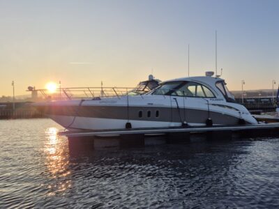 Cruisers Yachts 390 Coupe 2