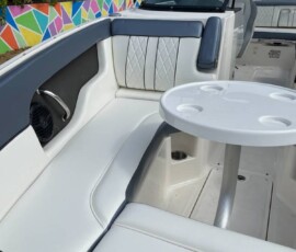 Sea Ray 240 Sundeck 11