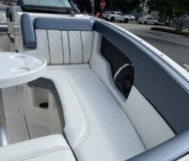 Sea Ray 240 Sundeck 12