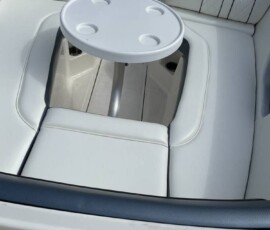 Sea Ray 240 Sundeck 13