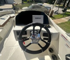 Chaparral 230 Suncoast Deluxe 9