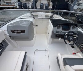 Chaparral 230 Suncoast Deluxe 32
