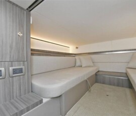 Sea Ray 320 Sundancer 14