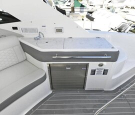 Sea Ray 320 Sundancer 3
